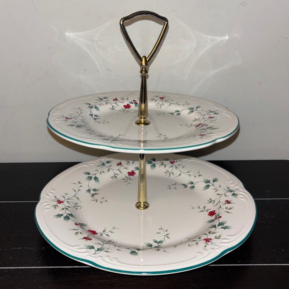 Pfaltzgraff Christmas Heritage 2 Tiered Serving Stand‎ Holly Berry Stoneware USA